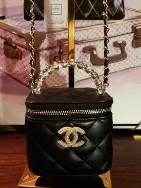 VIP/GWP Black Diamond Vegan Leather Crossbody Chain Mini Bag